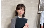 日本一白领女性的上班照意外走红，外国网友纷纷在评论区求婚