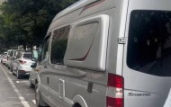 “钥匙在这，我回家了！”上海男子将百万元房车停在南宁街头，请陌生人上车体验
