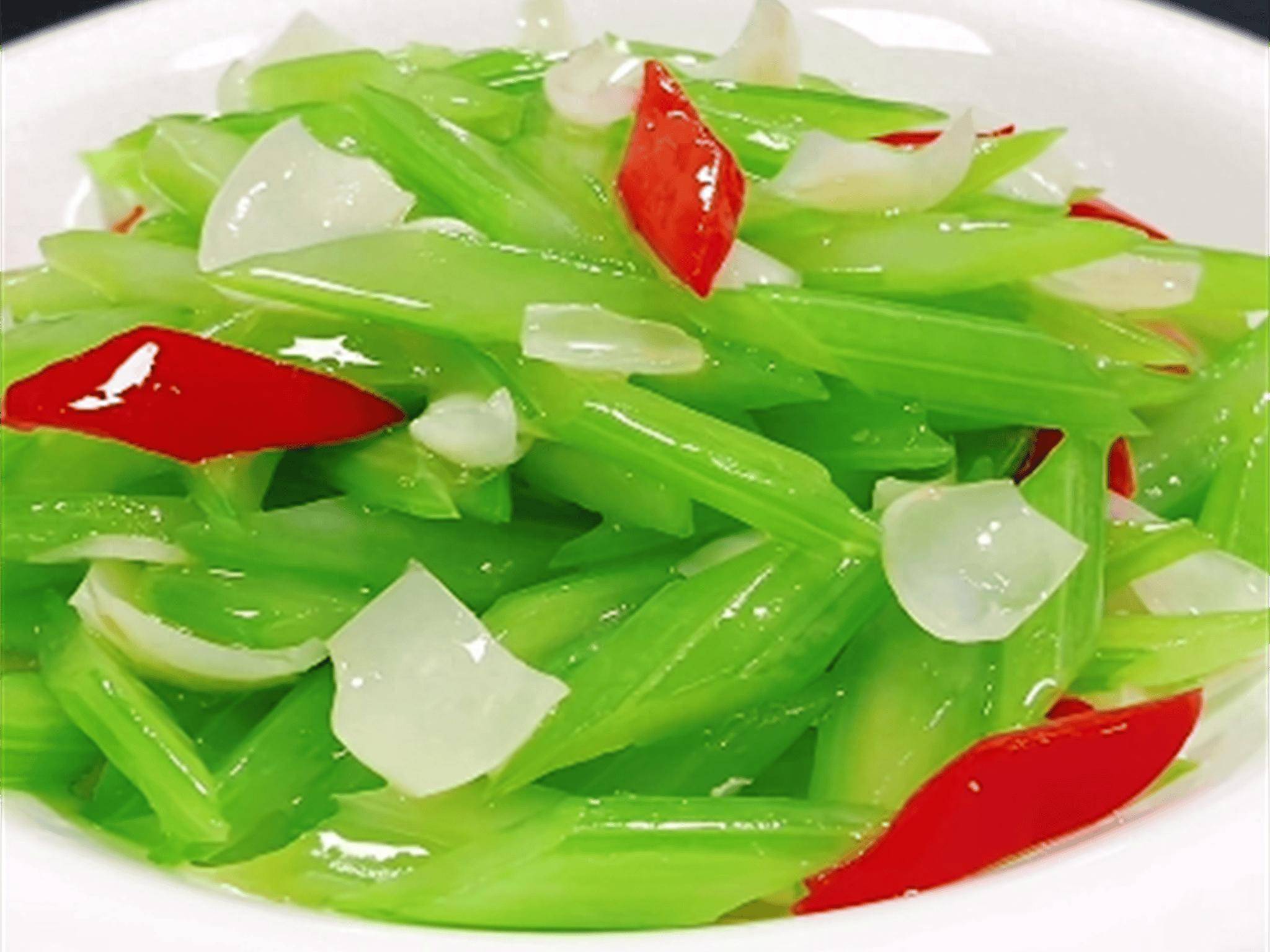 百合怎么炒好吃家常做法？大厨教你百合炒芹菜，一学就会！