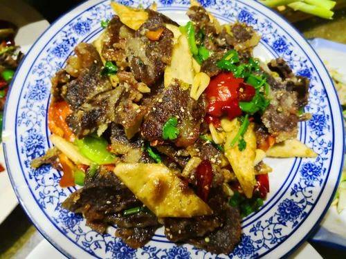 经典再现，如何制作地道牛肉炒饼？