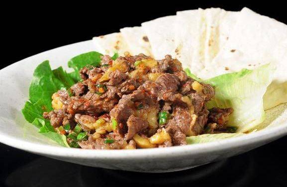 经典再现，如何制作地道牛肉炒饼？