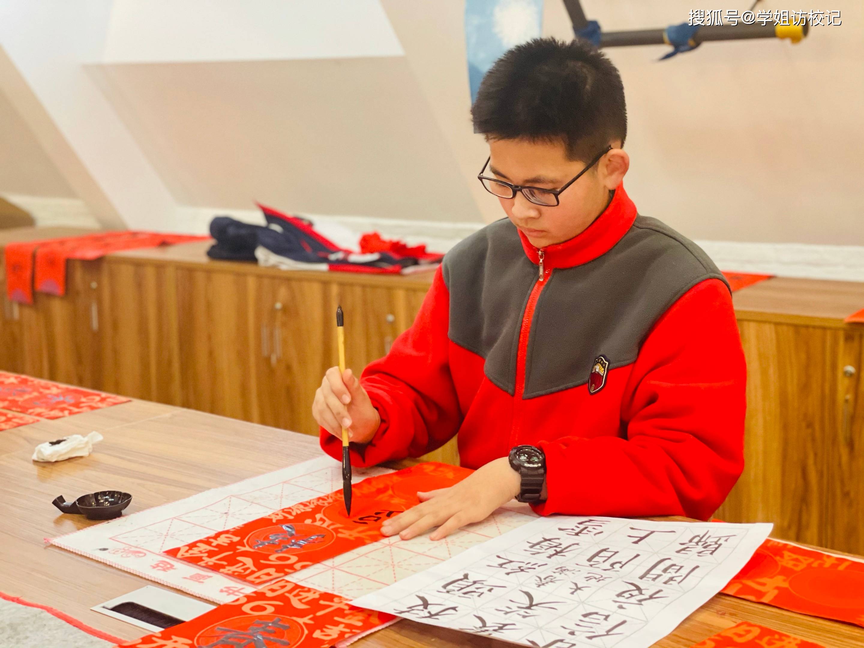 “摆烂式作业”爆红全网！“暑假生活”做了也白做？