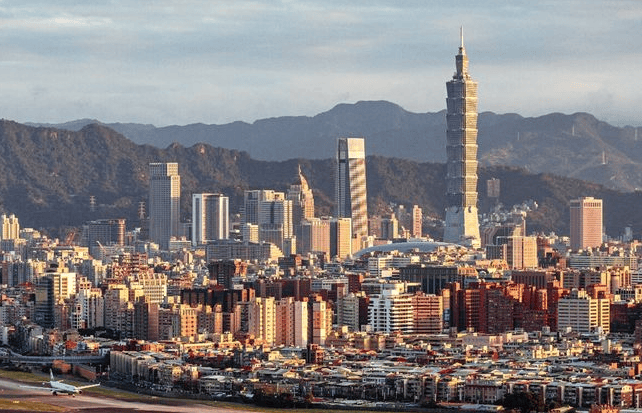 2万多台军集结前夕，国台办宣布启用新航线！赖清德没资格谈条件
